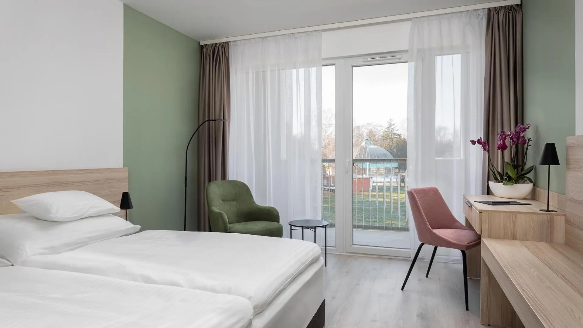 Hunguest Hotel Flora Eger